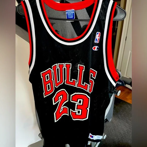Men s Vintage Champion Chicago Bulls BLACK Michael Jordan Jersey Size XL